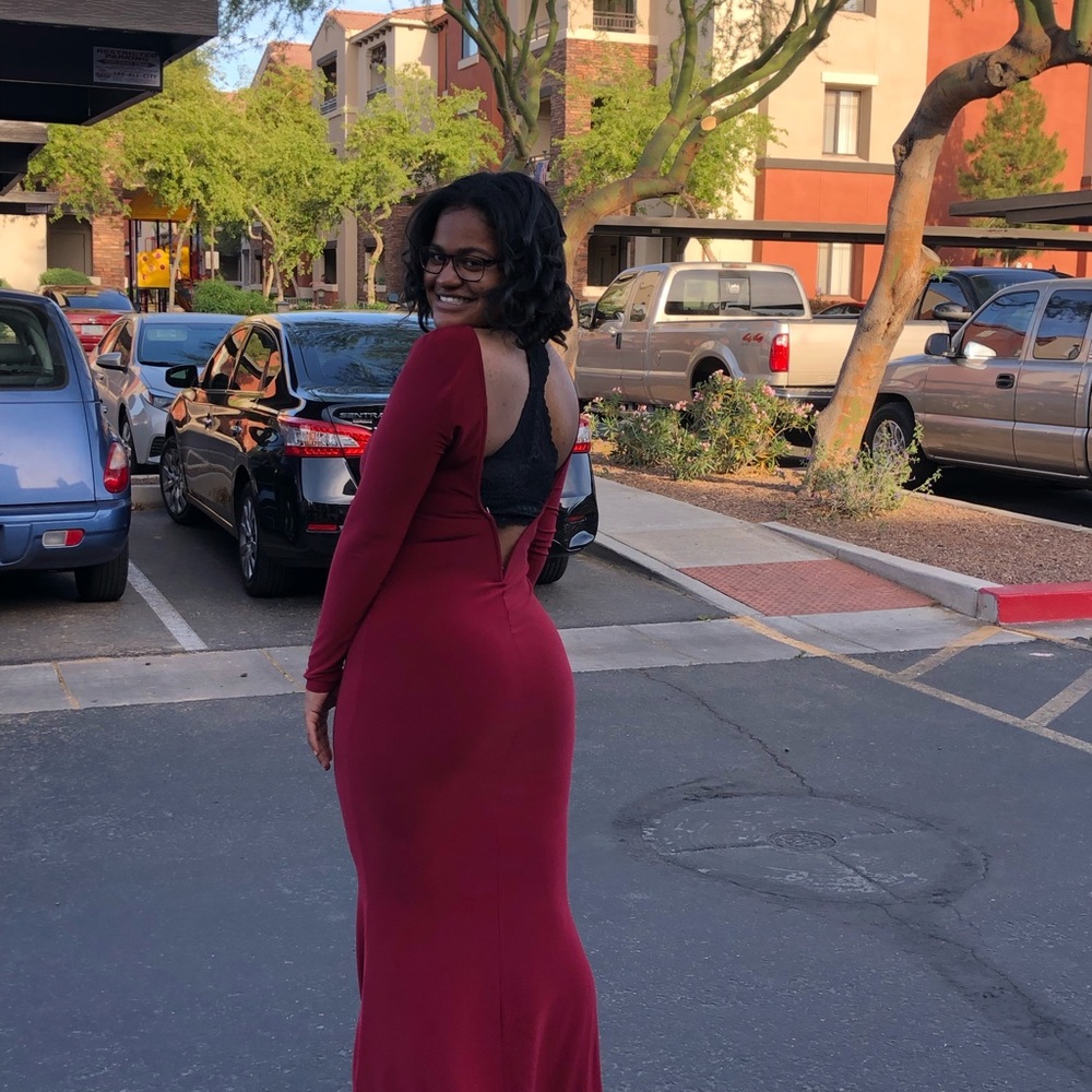 Burgundy dress - Picture 5 of 6